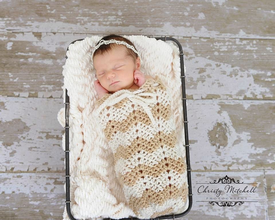 You are currently viewing Chevron Swaddle Pod – Photo Prop Pattern Release