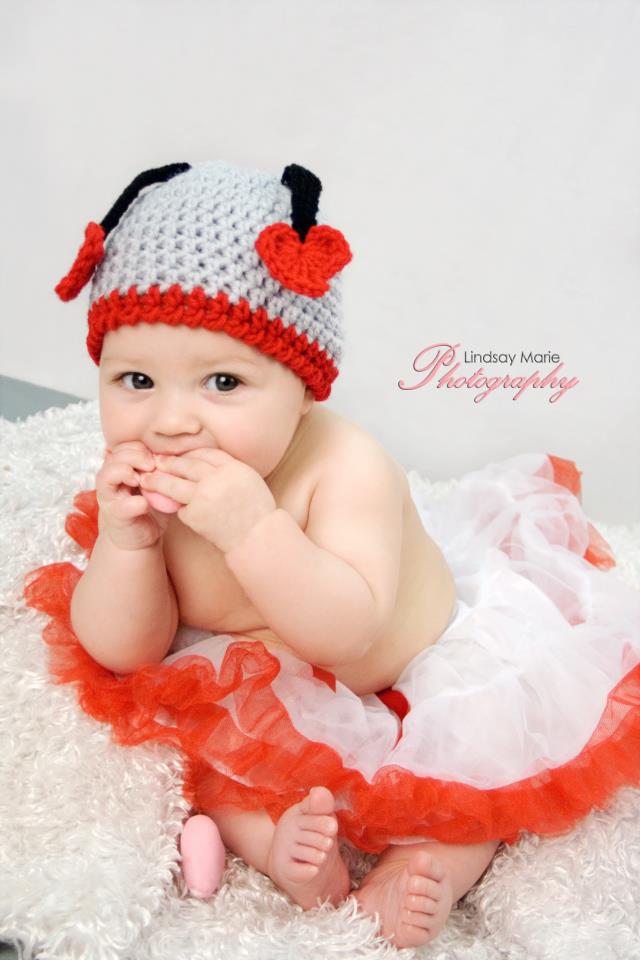 You are currently viewing Love Bug Crochet Hat Pattern {FREE}