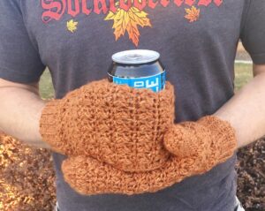 Read more about the article Beer Thirty Mitten Cozy Video Tutorial