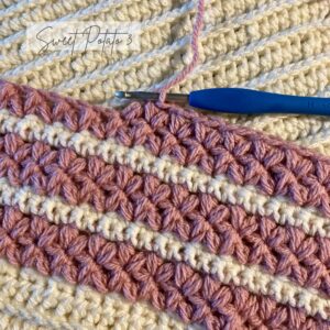 Read more about the article Cross My Heart Triangle Shawl Crochet Pattern