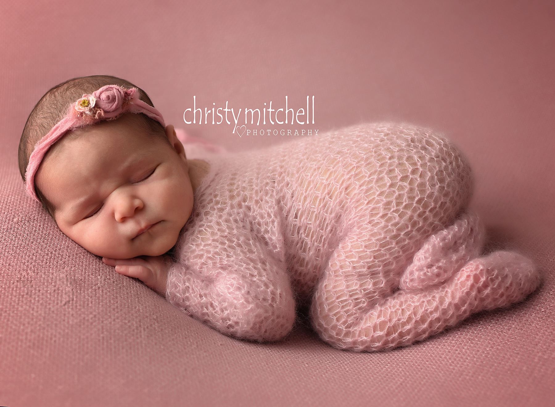 Read more about the article Precious Newborn Romper Crochet Pattern
