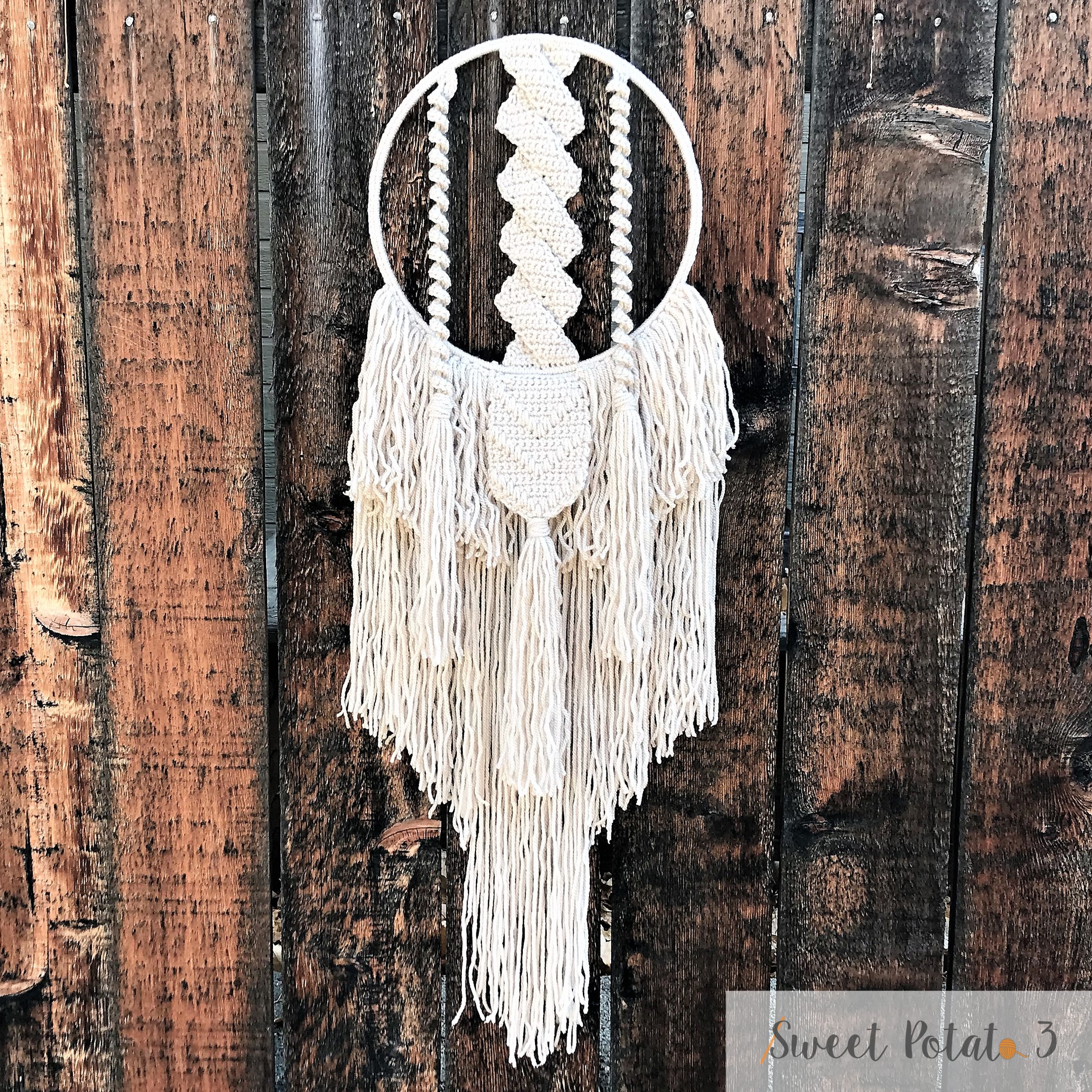 Read more about the article Everyday Spirit Wall Hanging Crochet Pattern & Tutorial