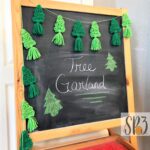 Tree Garland + Gift Tag FREE Crochet Pattern