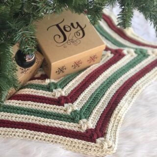 Christmas Tree Skirt Crochet Pattern Round Up - Sweet Potato 3