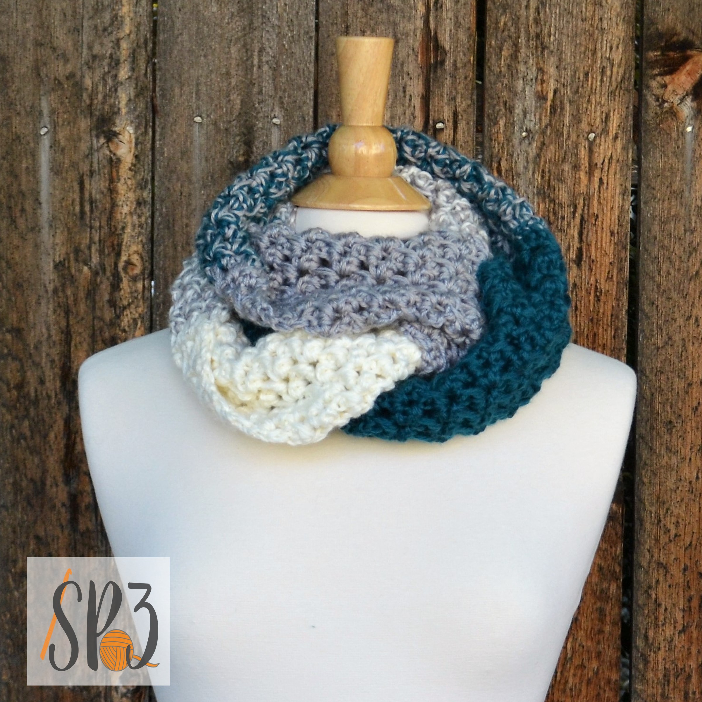 You are currently viewing Herringbone Knotted Cowl & Ear Warmer Crochet Pattern