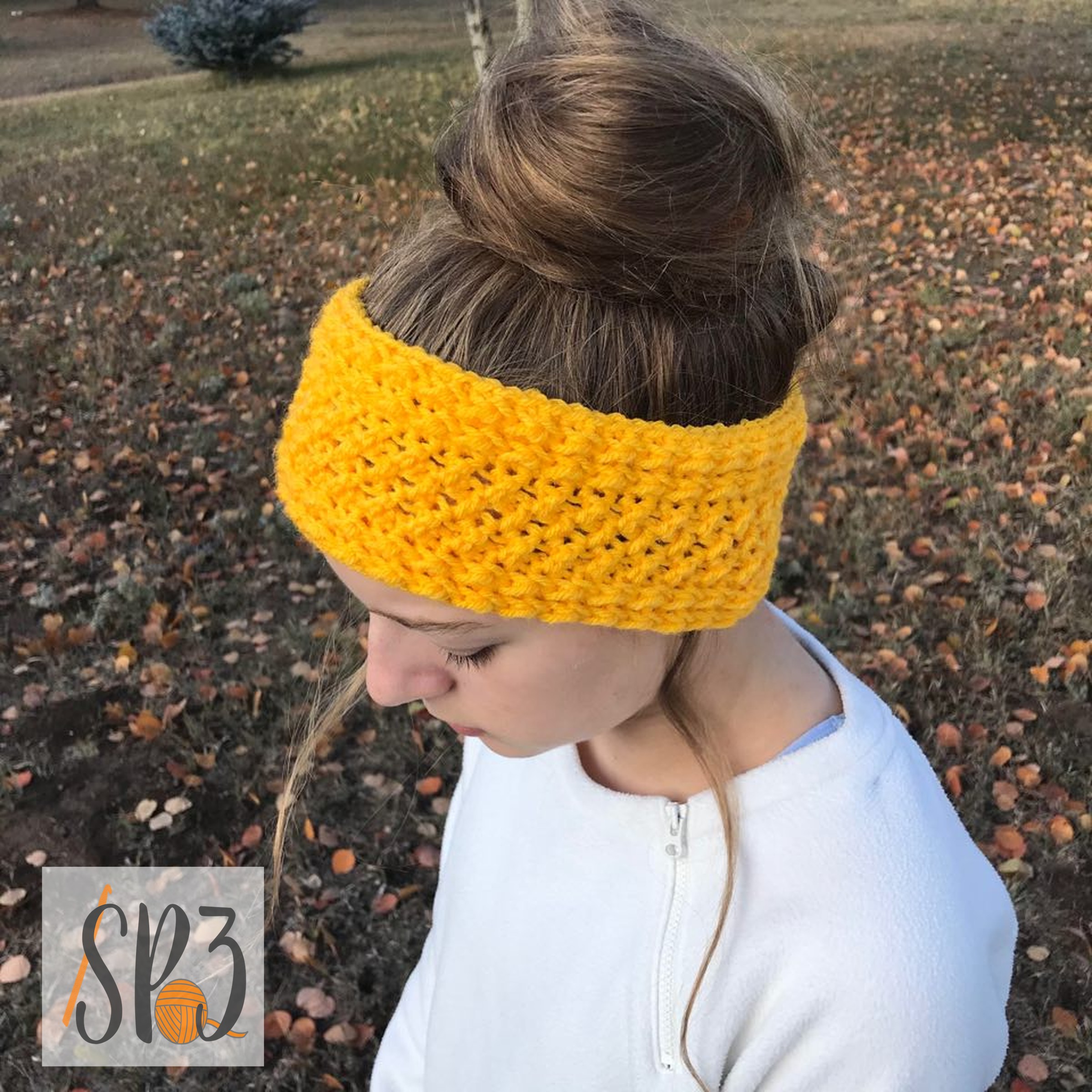 Read more about the article Winter Wishes Ear Warmer – Crochet Pattern