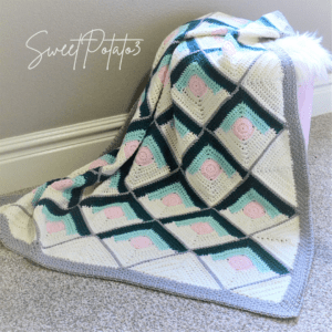 Read more about the article Mountain Lodge Crochet Blanket Pattern