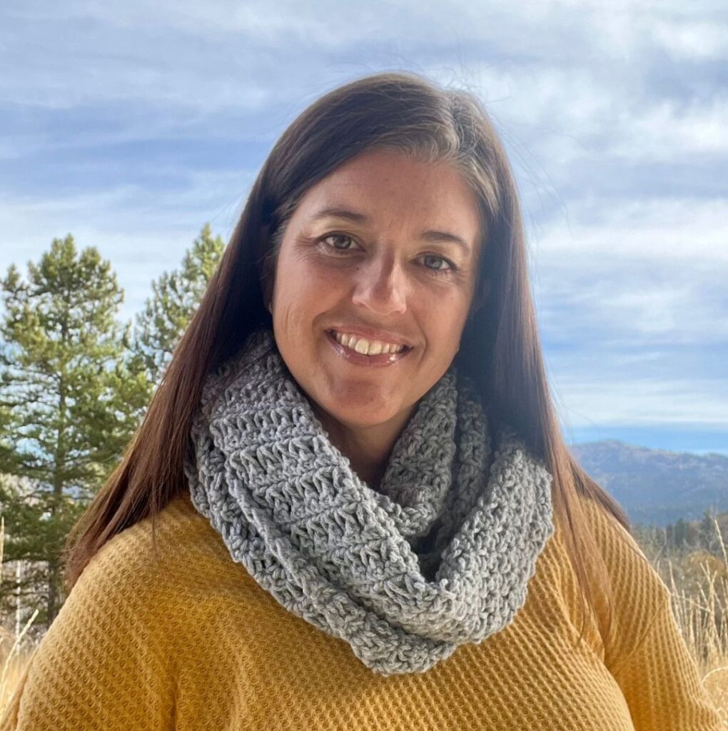 Loops-And-Lace-3-1020x1024 Loops & Lace Scarf and Fingerless Gloves