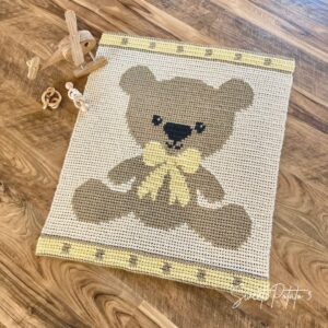 Read more about the article Cuddle Bear Nursery Blanket Pattern