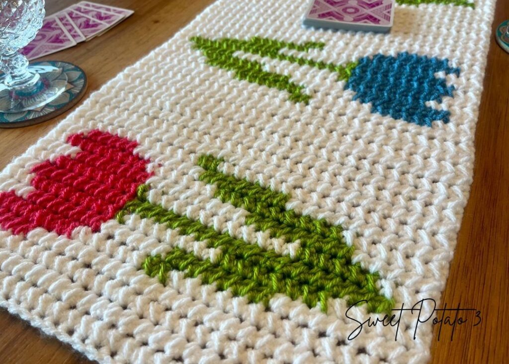 Spring-Tulip-Table-Runner-4-1024x732 Spring Tulips Crochet Table Runner Pattern