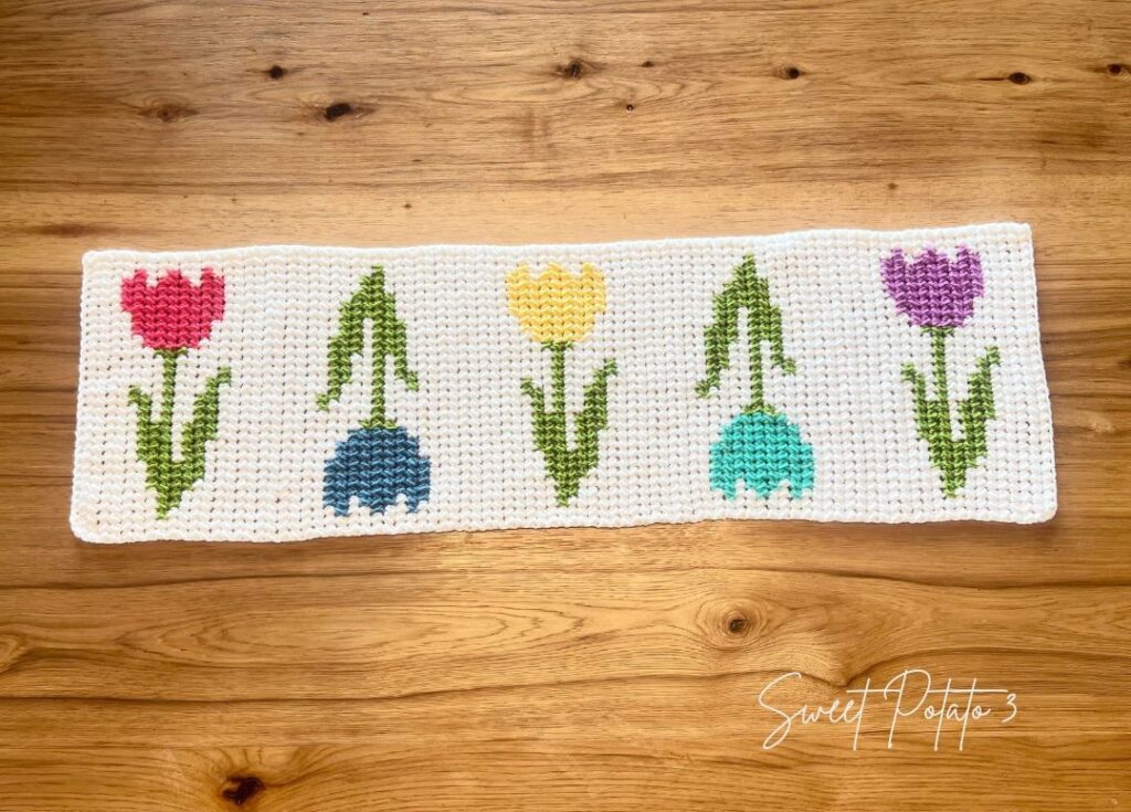 Spring-Tulip-Table-Runner-6-1024x735 Spring Tulips Crochet Table Runner Pattern